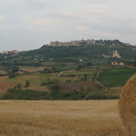 农家乐 阿格里图里斯莫马兹农家乐 Montepulciano Stazione