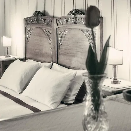 农家乐 阿格里图里斯莫马兹农家乐 *